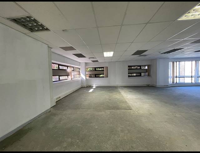 1,929M² OFFICE TO LET IN SANDTON CENTRAL
